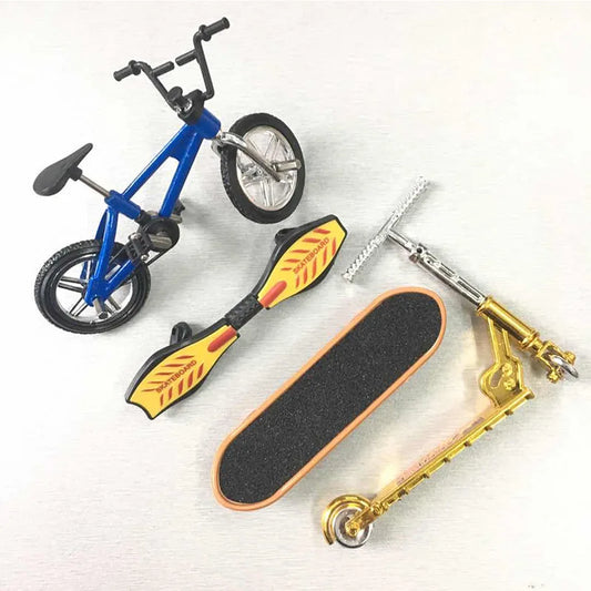 Finger Scooter Mini Finger Skateboarding PlasticFingerboard Toys Skate Boarding Classic Chic Game Boys Desk Toys For Kids Gifts